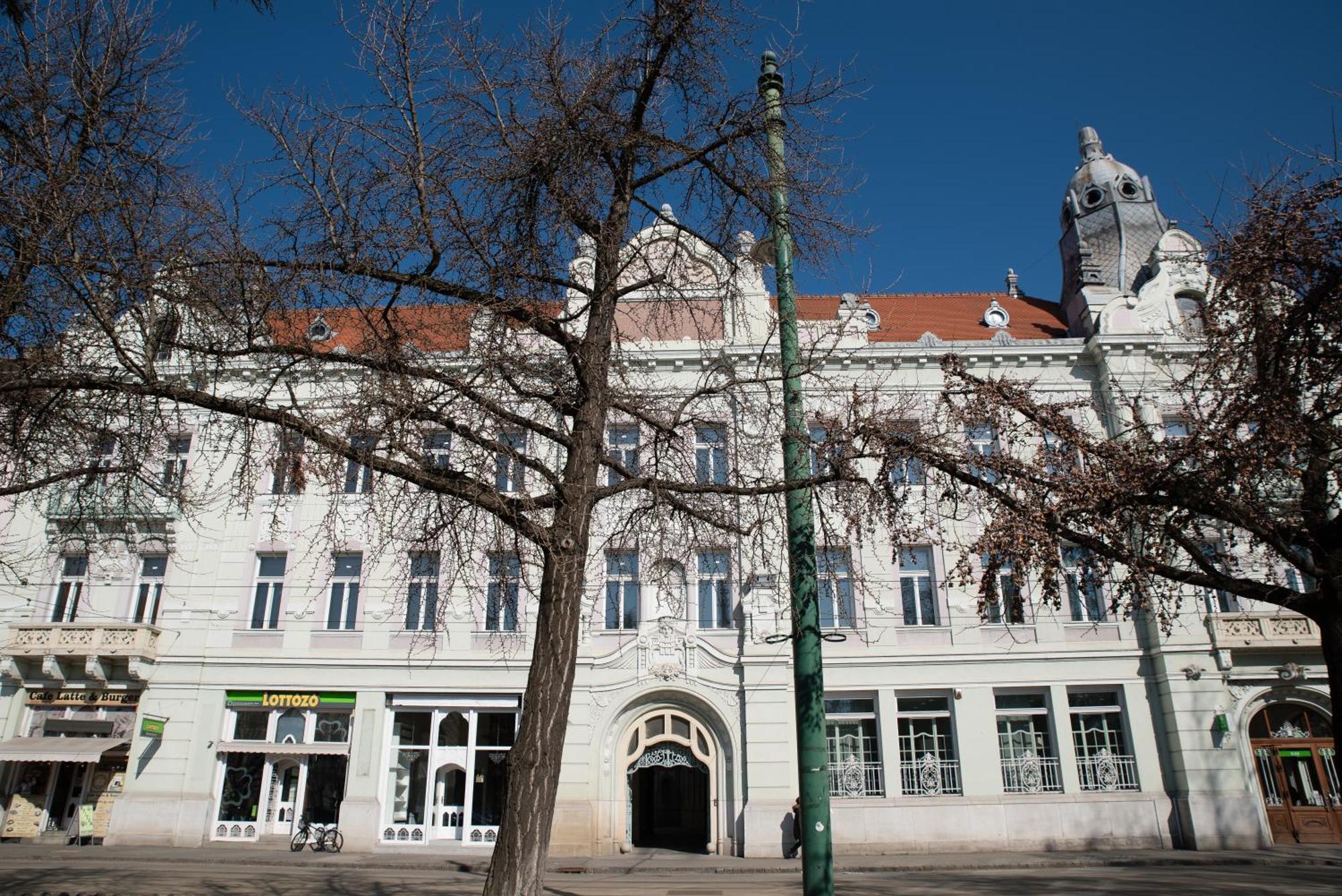 セゲド Szechenyi Centerアパートホテル エクステリア 写真